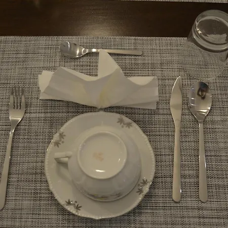 Alojamento de Acomodação e Pequeno-almoço Glem & Breakfast