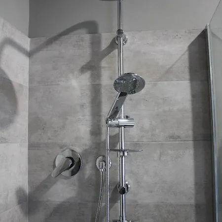 Glem & Breakfast לינה וארוחת בוקר 3*